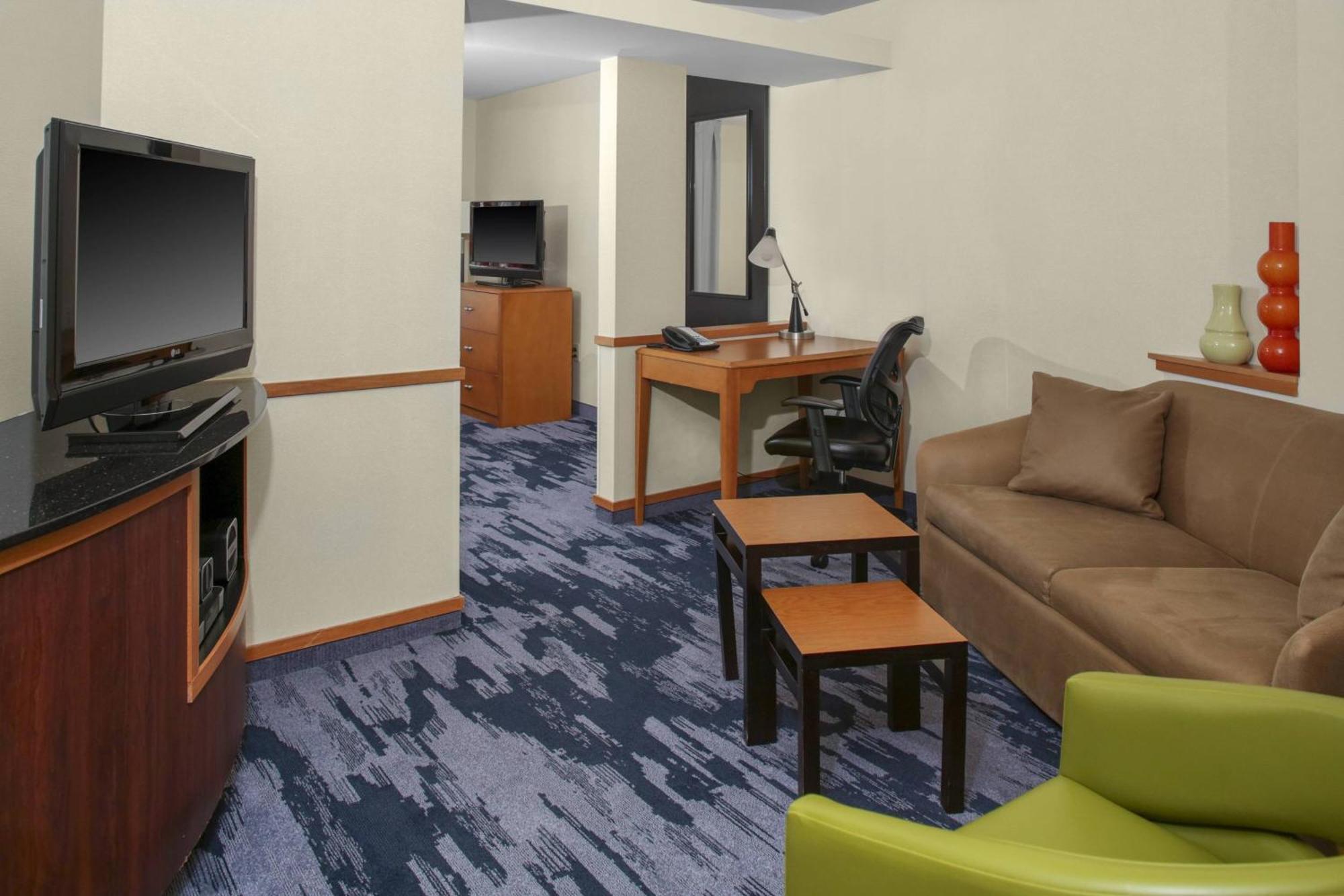 Fairfield Inn & Suites Milledgeville Exterior photo