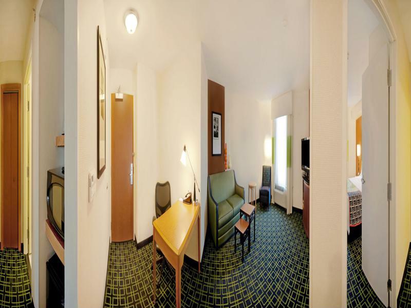 Fairfield Inn & Suites Milledgeville Exterior photo